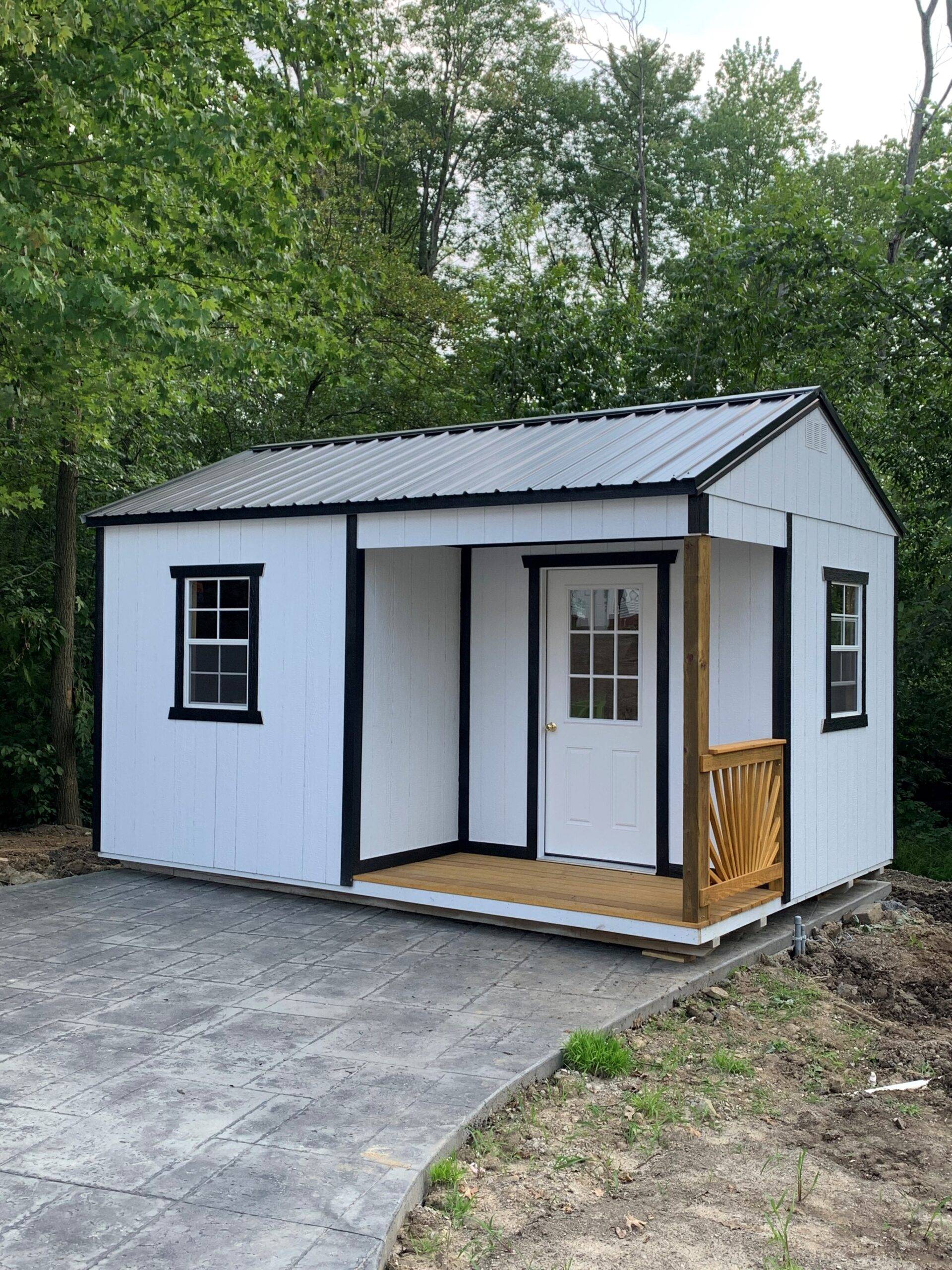 EndUse_SideUtility_UtilitySidePorch_BarnWhite_Black EndUse_SideUtility_UtilitySidePorch_BarnWhite_Black